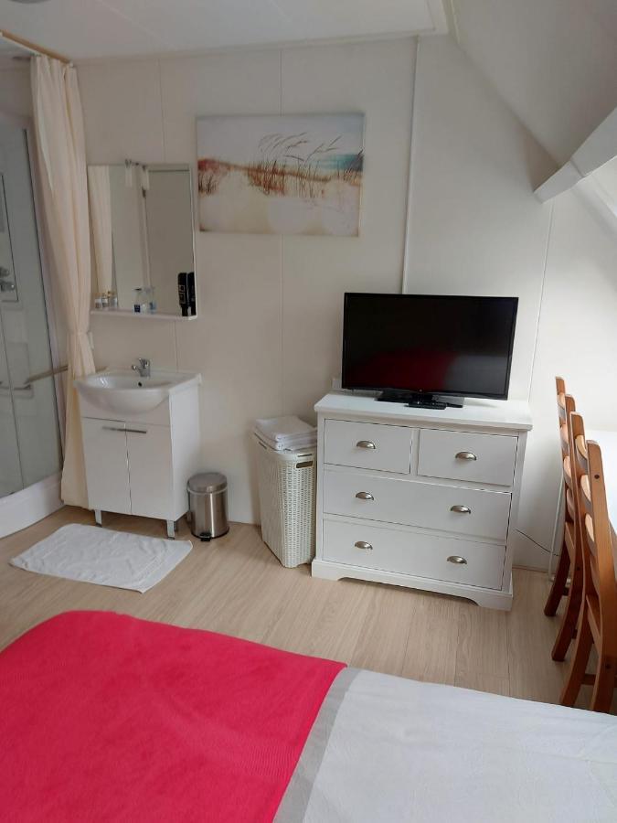 Bed & Breakfast D'Ouwe Smidse Kamperland Exterior foto